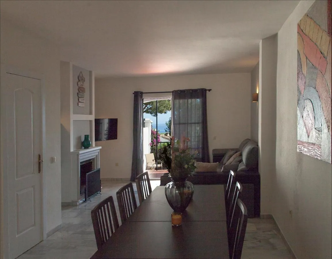 Agradable Adosado Con Piscina La Hidalga Villa Benalmádena 0*,  Spanyolország